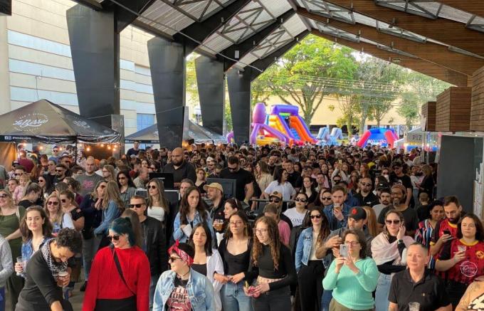 Celebra Rock, em Bento Gonçalves, ocorre neste domingo (13) com shows gratuitos na Rua Coberta 