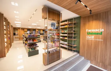 Farmácia Unimed inaugura loja em Caxias do Sul e adota conceito focado em experiência 