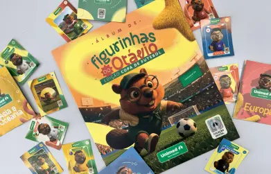 Álbum de figurinhas de futebol transforma internação em momento de diversão e acolhimento na Unimed Serra Gaúcha